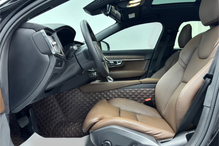 沃尔沃S90 2023款 B5 智远豪华版中控内饰7004