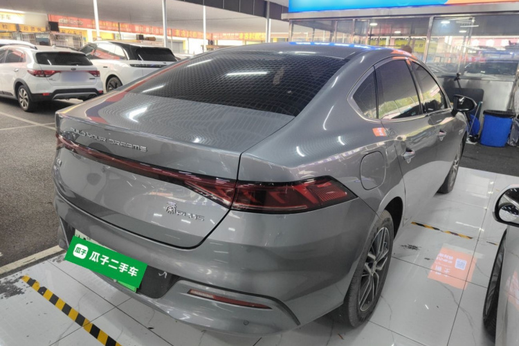 比亚迪 秦PLUS 2023款  冠军版 DM-i 120KM超越型车身外观7