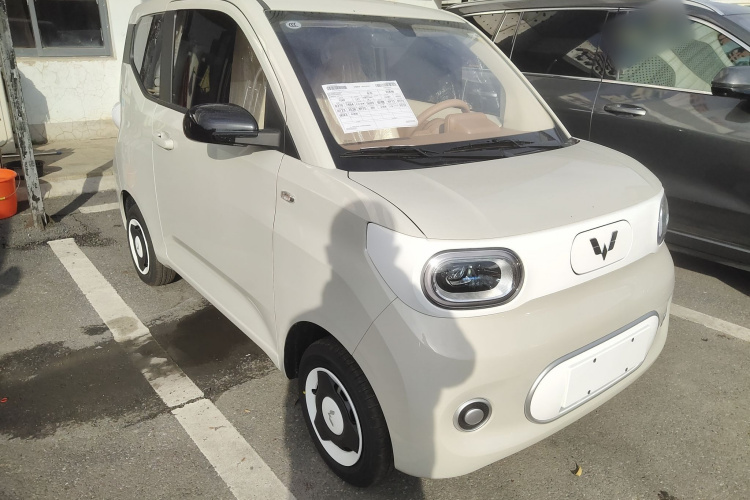 五菱汽车 宏光MINIEV 2024款 第三代 215km 青春版车身外观3