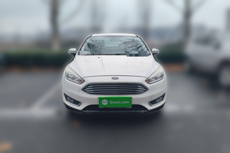 福特 福克斯 2015款 三厢 1.6L 手动风尚型车身外观2