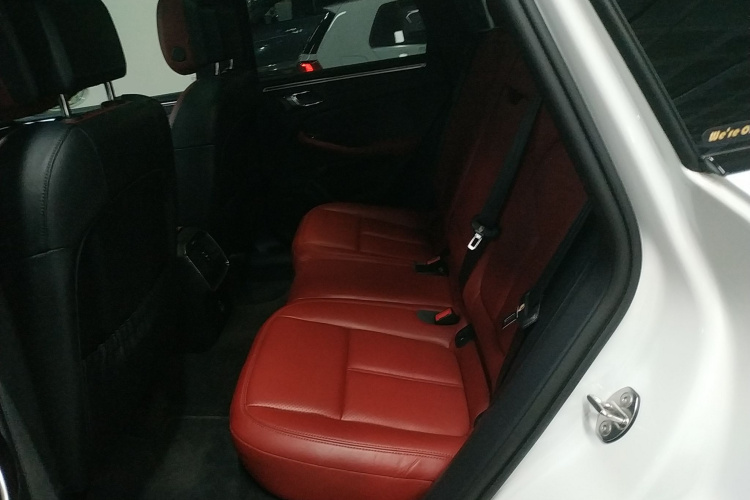 保时捷 2024款 Macan 2.0T中控内饰21