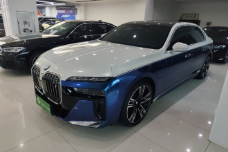 宝马i7 2023款 eDrive50L 尊享M运动套装