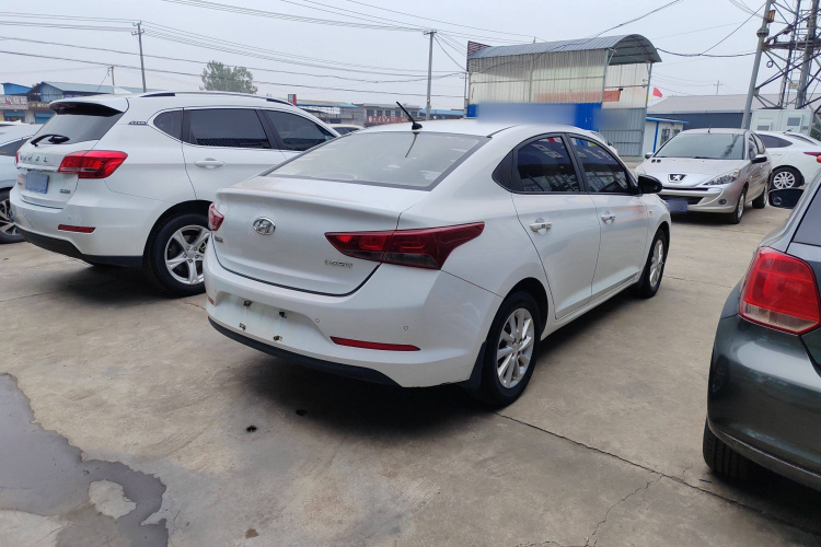 现代 悦纳 2016款 1.4L 手动炫酷版GLS车身外观6003