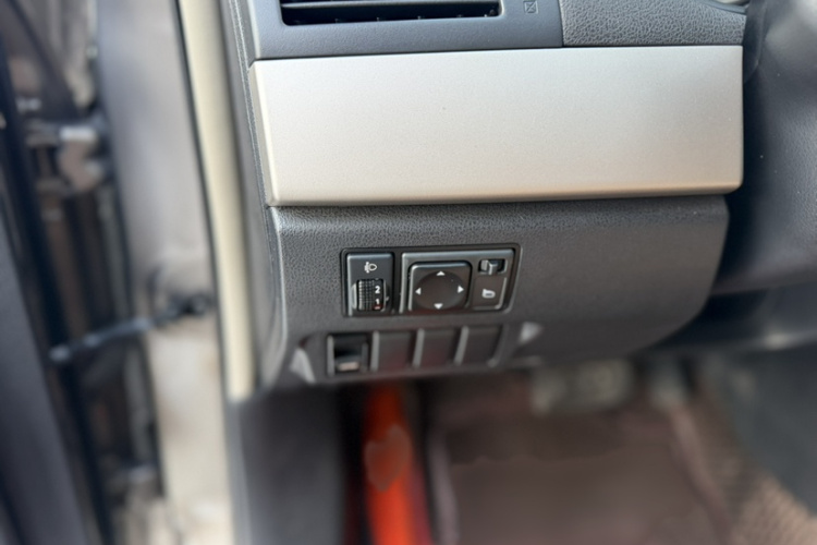 日产 轩逸 2019款 经典 1.6XE+ CVT智联领先版中控内饰7004