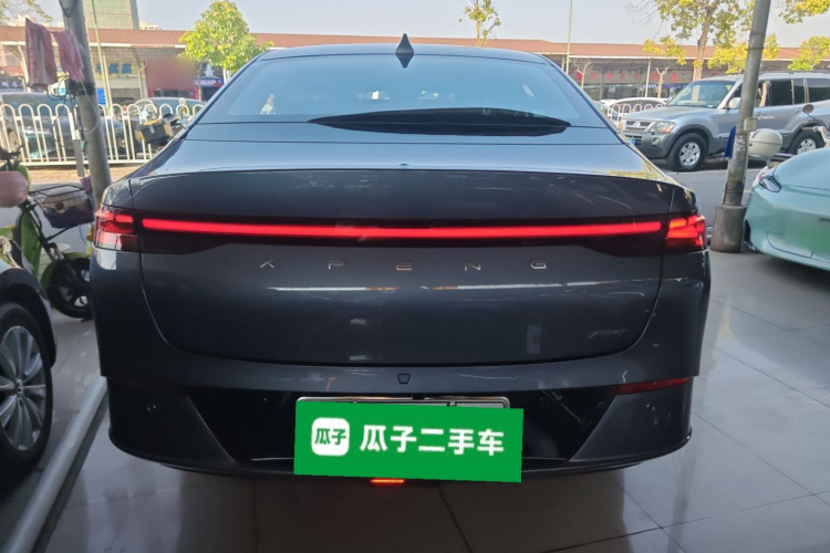 小鹏P5 2024款 500智行版车身外观6