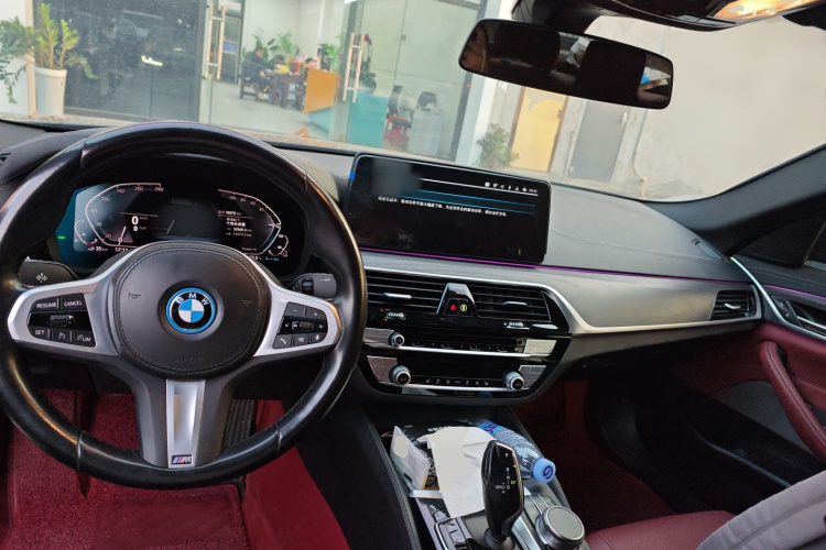 宝马5系新能源 2022款 535Le M运动套装中控内饰12