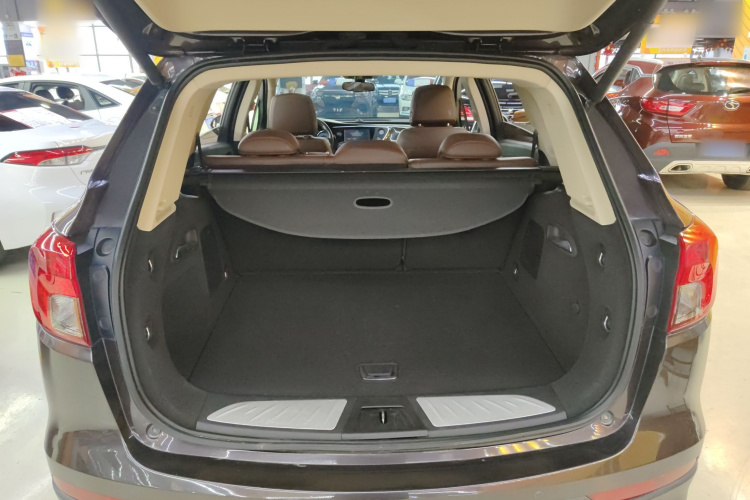 别克 昂科威 2016款 28T 四驱精英型机舱底盘23