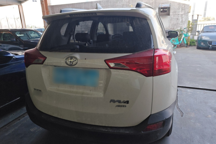 丰田 RAV4荣放 2015款 2.0L CVT两驱风尚版车身外观6