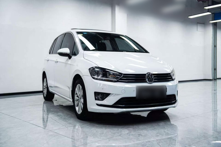 大众 高尔夫·嘉旅 2016款 230TSI 自动进取型车身外观3