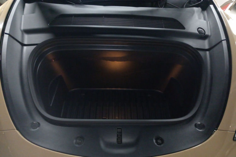 特斯拉 Model Y 2022款 改款 后轮驱动版局部细节24