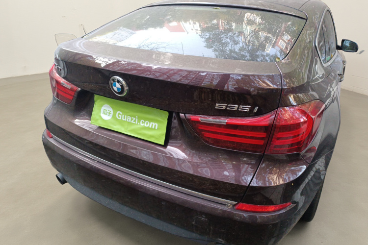 宝马5系GT 2014款 535i 豪华型车身外观6
