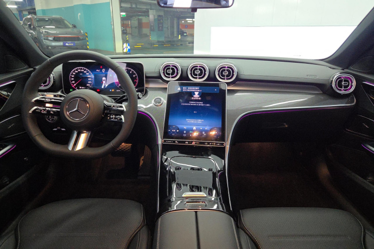 奔驰C级 2025款 C 200 L 运动版中控内饰12
