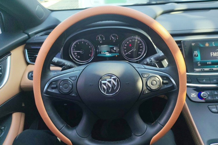 别克 君越 2016款 20T 精英型中控内饰13