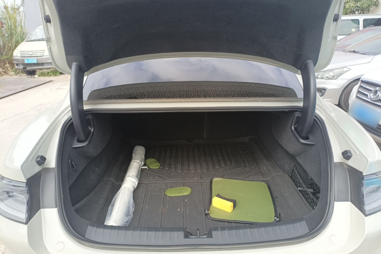 小米汽车 小米SU7 2024款 后驱标准创始版机舱底盘23