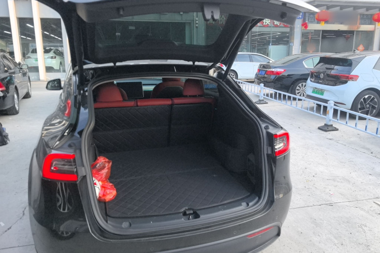 特斯拉 Model Y 2021款 Performance高性能全轮驱动版机舱底盘23