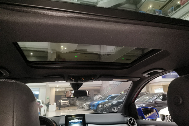 奔驰B级 2015款 B 200 时尚型中控内饰22