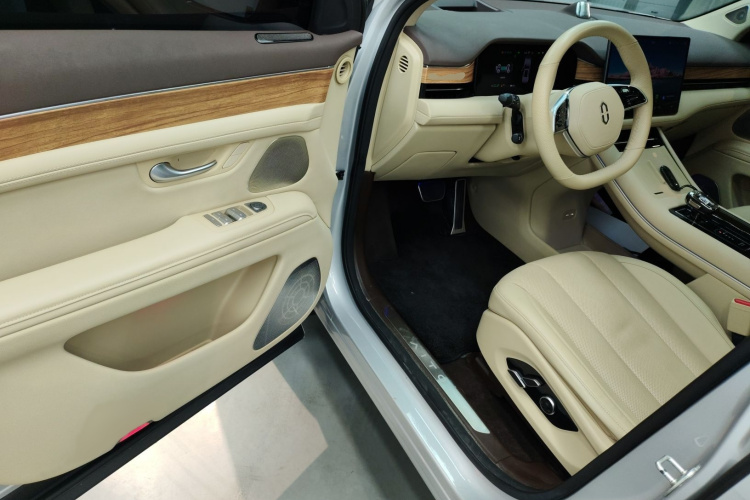 鸿蒙智行 问界M7 2024款 1.5T 后驱Plus版 5座中控内饰7003