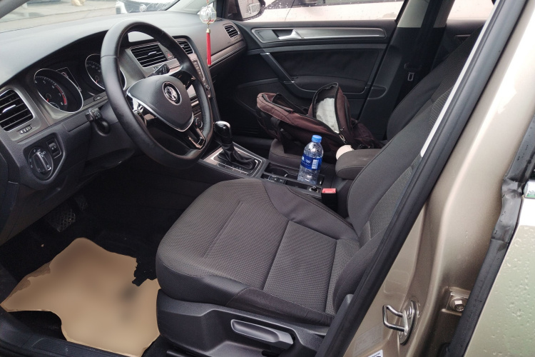 大众 高尔夫 2015款 1.6L 自动舒适型中控内饰19