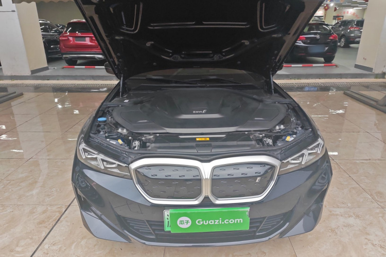 宝马i3 2022款 eDrive 35 L机舱底盘24