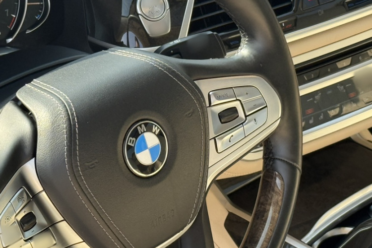 宝马7系 2016款 730Li 豪华型中控内饰7002