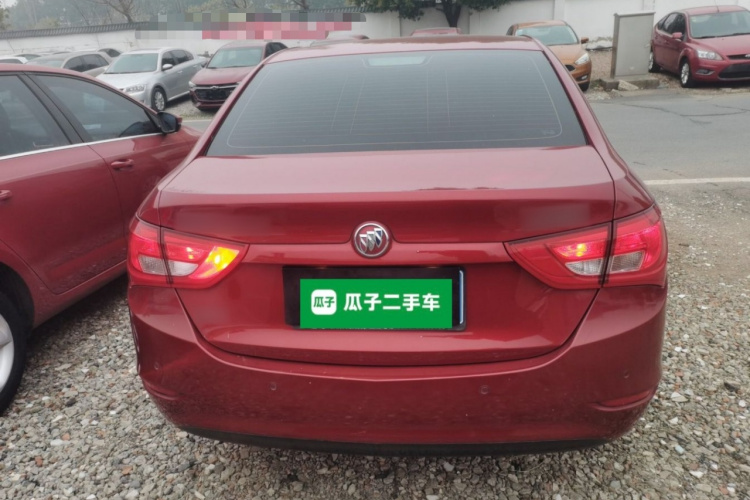 别克 英朗 2015款 15N 自动豪华型车身外观6