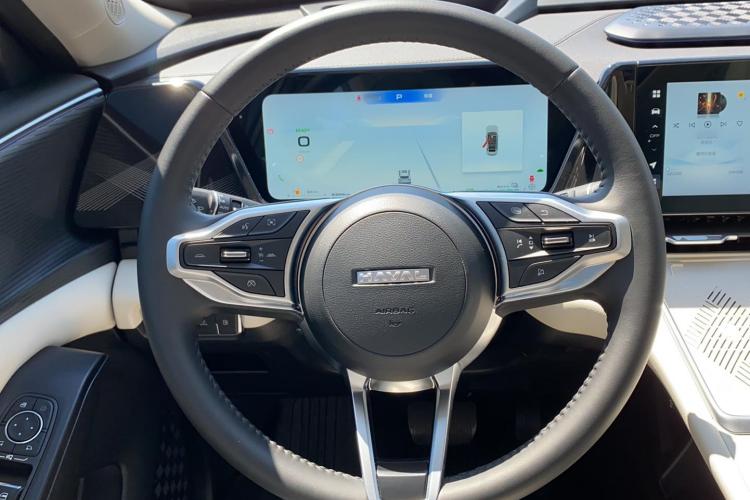 哈弗枭龙MAX 2023款 1.5L Hi4 105 四驱智能旗舰版中控内饰13