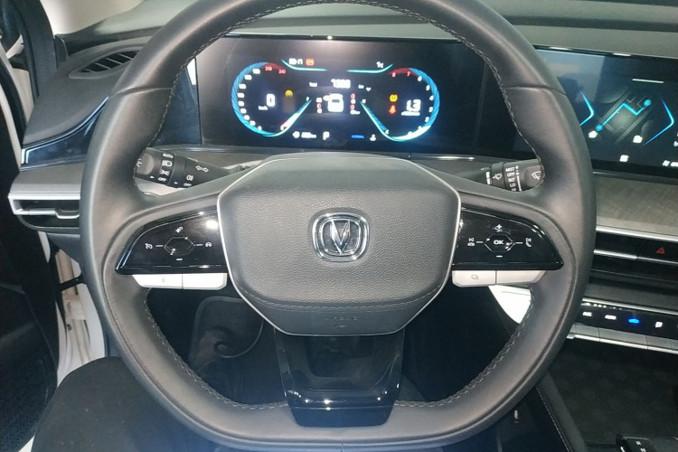 长安 逸动 2024款 PLUS 蓝鲸NE 1.4T GDI DCT高能版中控内饰13