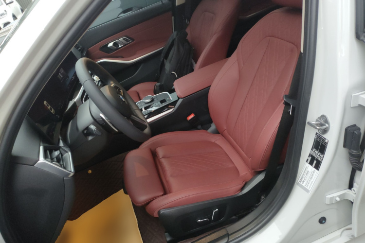 宝马3系 2024款 320Li M运动套装局部细节19