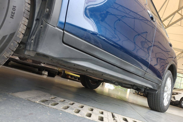 日产 奇骏 2017款 2.0L CVT舒适版 2WD机舱底盘30