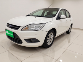 福特 福克斯 2013款 三厢经典 1.8L 自动基本型