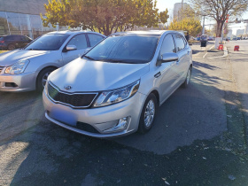 起亚K2 2012款 两厢 1.4L MT 炫酷纪念版