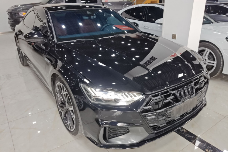 奥迪A7L 2024款 45 TFSI quattro 黑武士版车身外观3