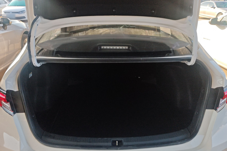 丰田 卡罗拉 2021款 双擎 1.8L E-CVT精英版局部细节23