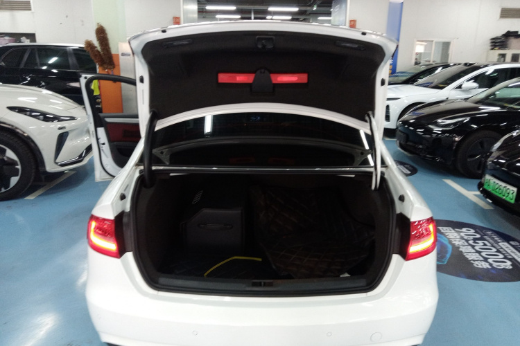 奥迪A4L 2015款 45 TFSI quattro个性运动型局部细节23