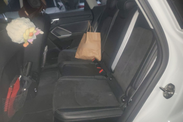 奥迪Q3 2019款 35 TFSI 进取动感型中控内饰21