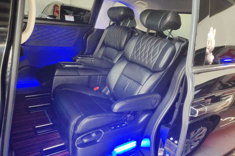 本田 艾力绅 2019款 2.0L 混动舒适版中控内饰21