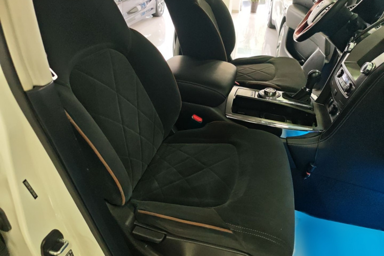 日产 途乐（平行进口） 局部细节41