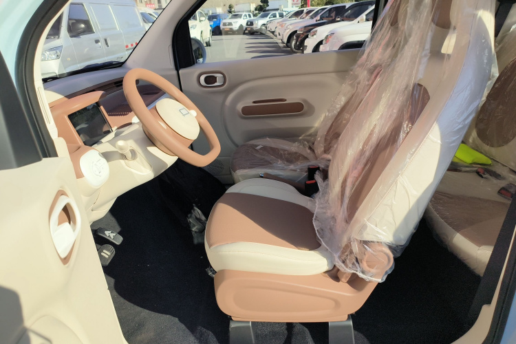 奔腾小马 2026款 222km 闪耀马中控内饰19