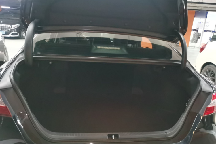 丰田 凯美瑞 2021款 2.0G 豪华版局部细节23