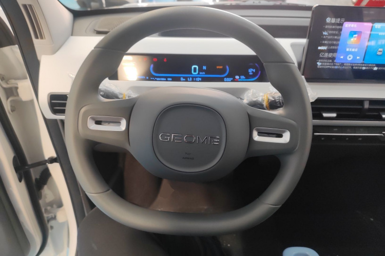 吉利银河 2024款 熊猫mini 200km 耐力熊中控内饰13