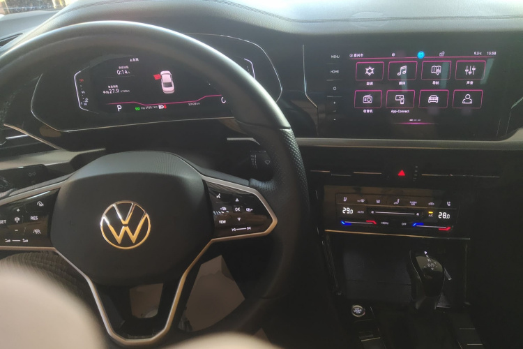 大众 帕萨特 2023款 330TSI 豪华版中控内饰7002