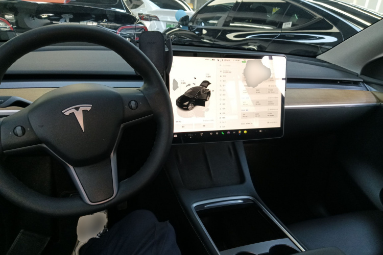 特斯拉 Model Y 2022款 后轮驱动版中控内饰7002