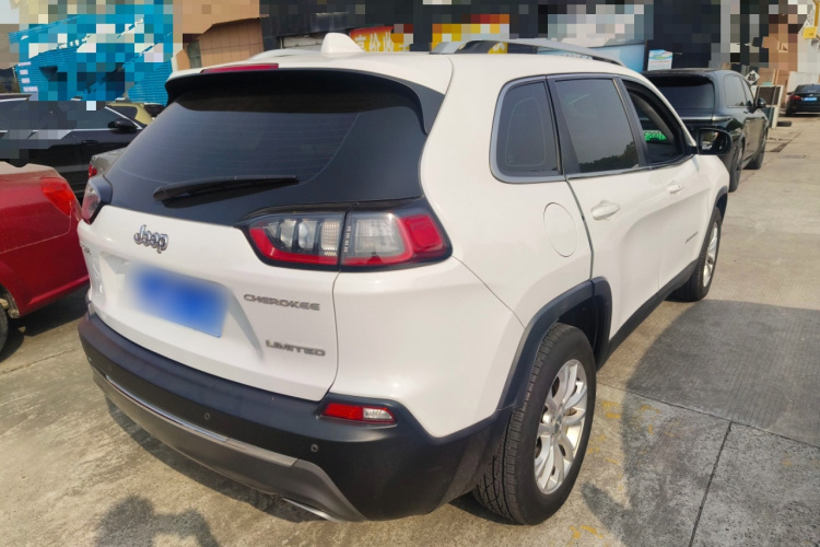 Jeep 自由光 2019款 2.0T 两驱智享版 国V车身外观7