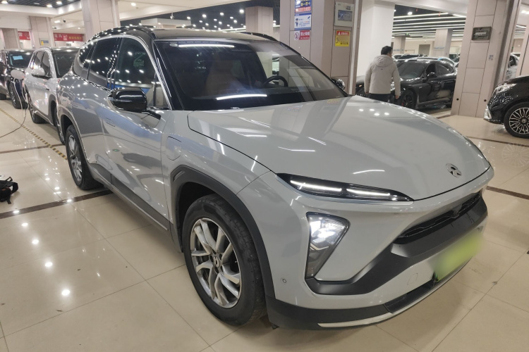 蔚来ES6 2022款 100kWh 运动版车身外观3