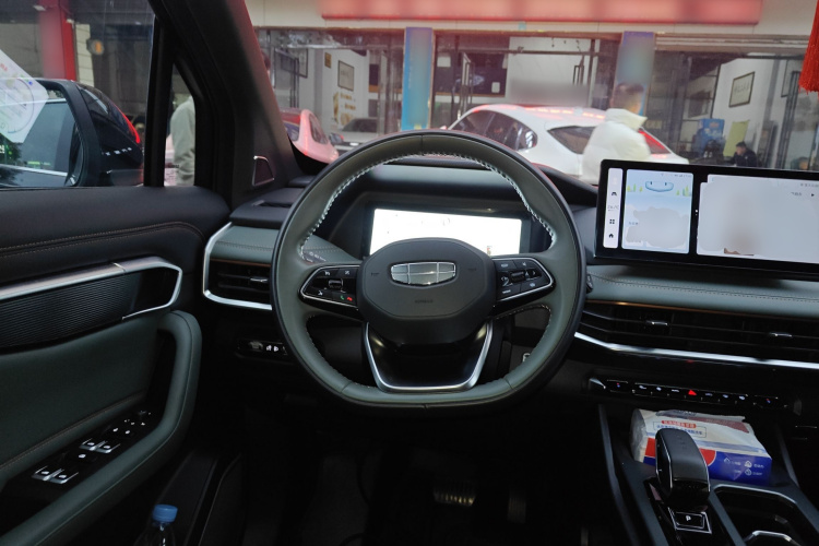 吉利汽车 豪越L 2023款 2.0T DCT尊贵型中控内饰13