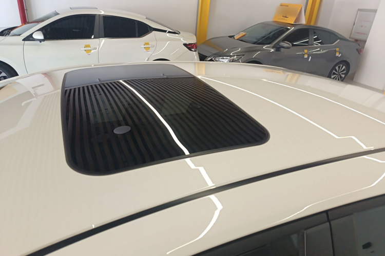 丰田 卡罗拉 2023款 1.8L 智能电混双擎 精英版局部细节57