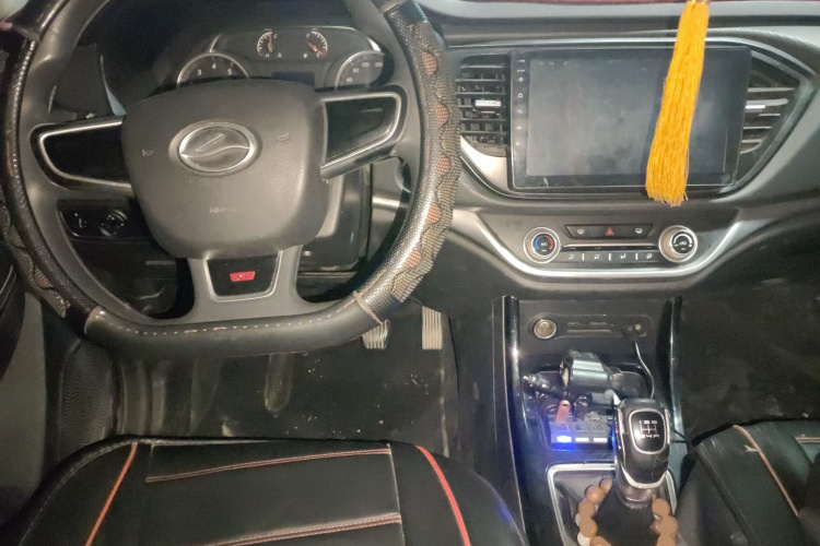 陆风X2 2017款 1.6L 手动精英版中控内饰13