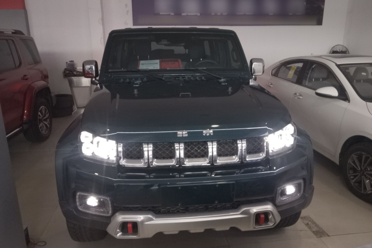 北京BJ40 2023款 2.0T 自动四驱城市猎人版侠客型车身外观6001