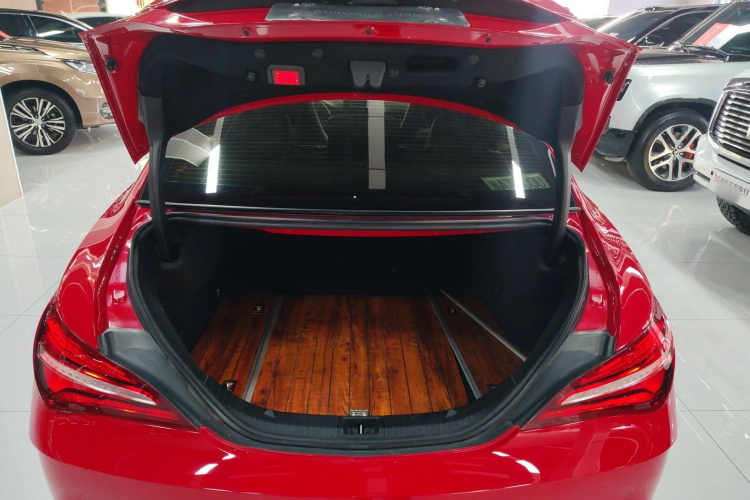 奔驰CLA 2018款 CLA 200 时尚型机舱底盘23