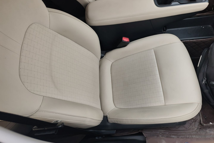 五菱汽车 五菱缤果PLUS 2024款 330km 五座版局部细节41